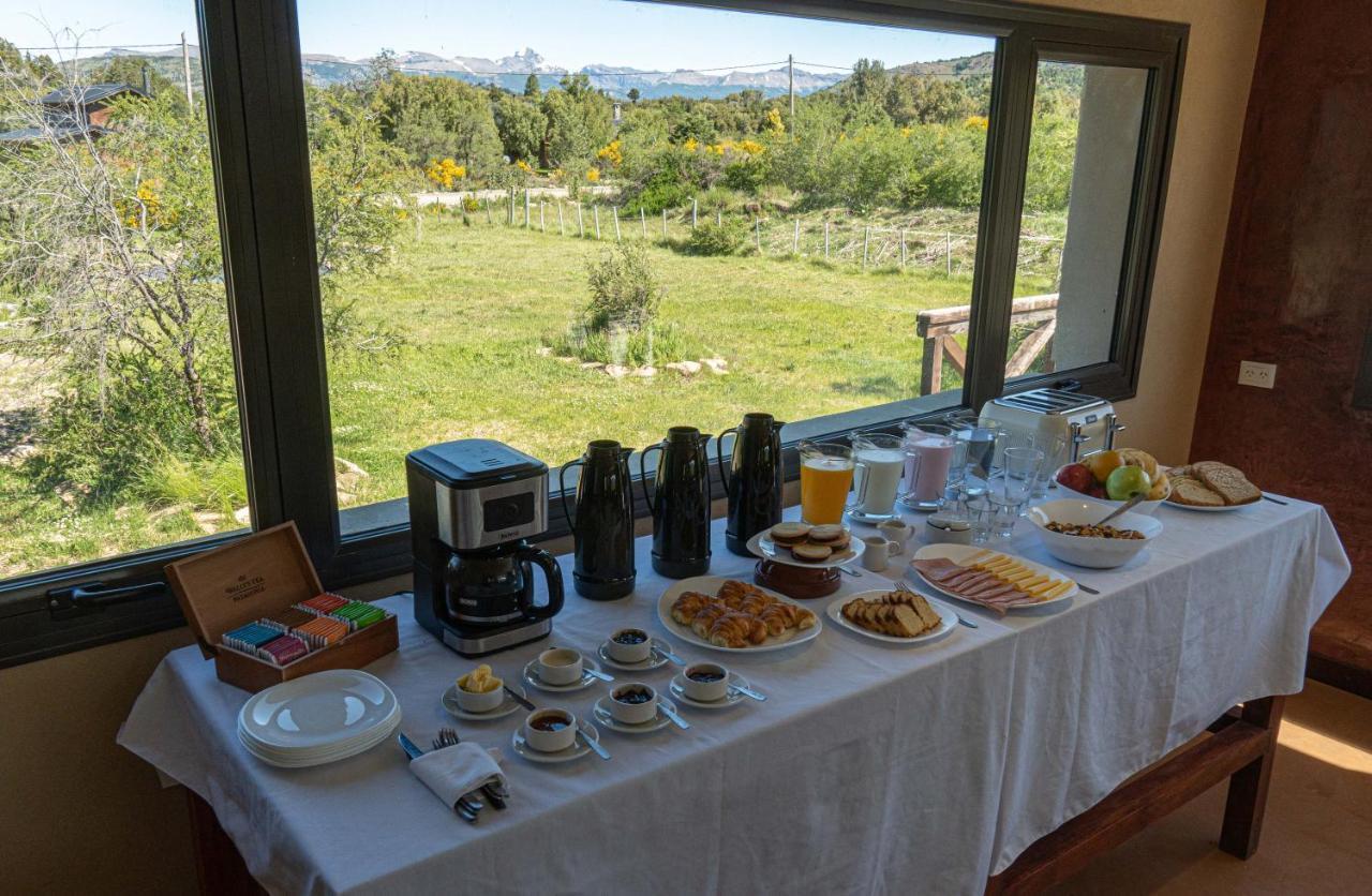 Hosteria La Chira San Martín de los Andes Exteriör bild